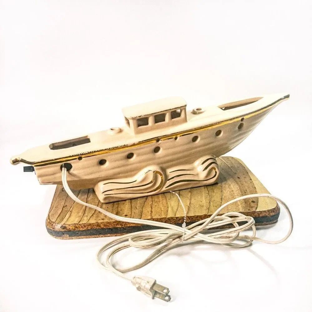 MCM Ceramic Sailboat TV Lamp Beige/Gold Detail 1950’s